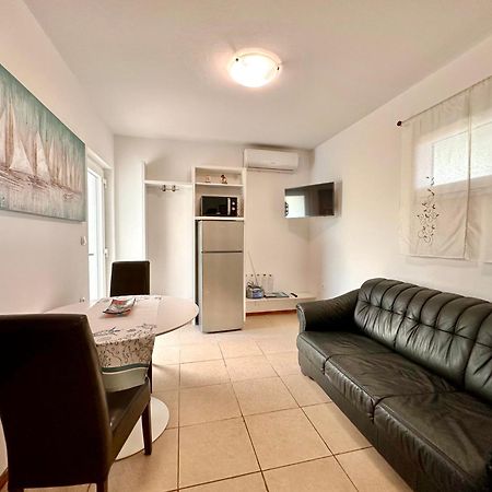 Apartments Z Njivice Ngoại thất bức ảnh
